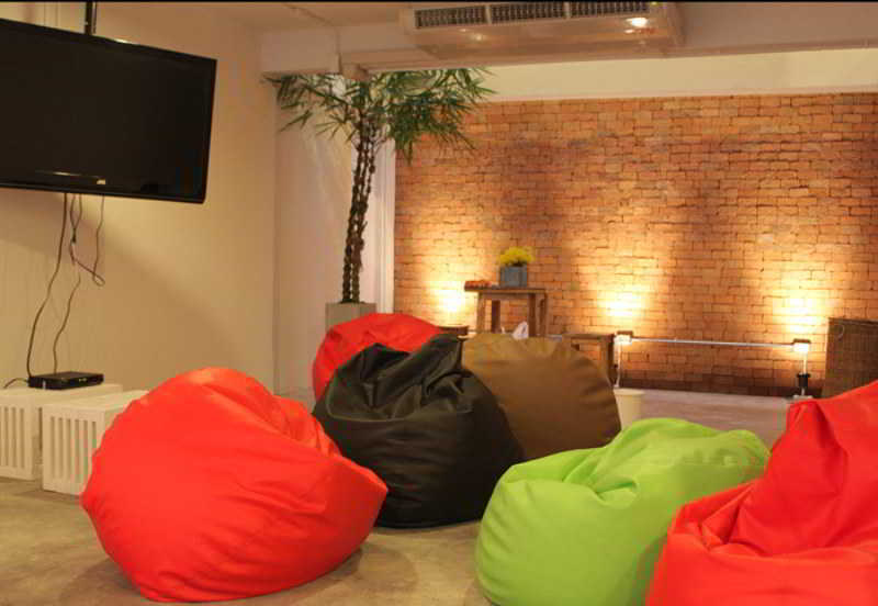 Hq Hostel Silom Bangkok Ngoại thất bức ảnh
