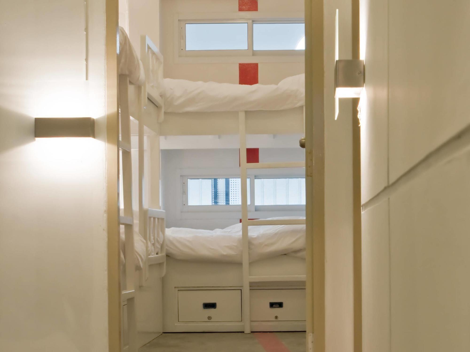 Hq Hostel Silom Bangkok Ngoại thất bức ảnh