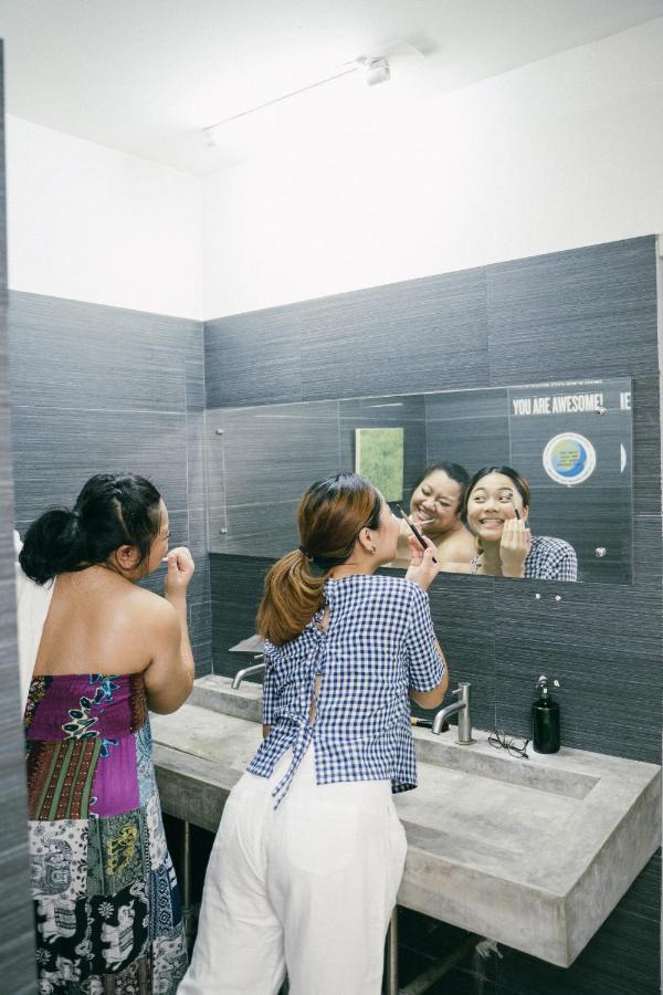 Hq Hostel Silom Bangkok Ngoại thất bức ảnh