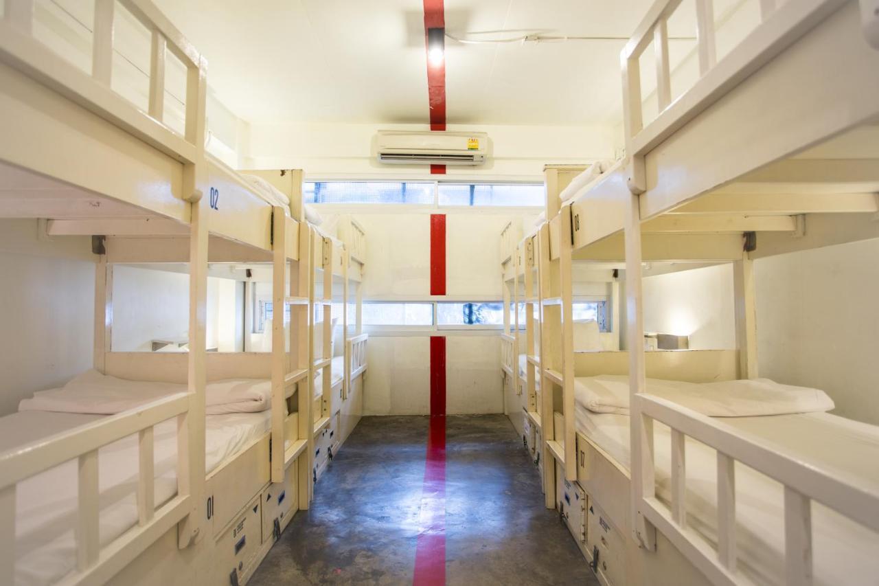 Hq Hostel Silom Bangkok Ngoại thất bức ảnh