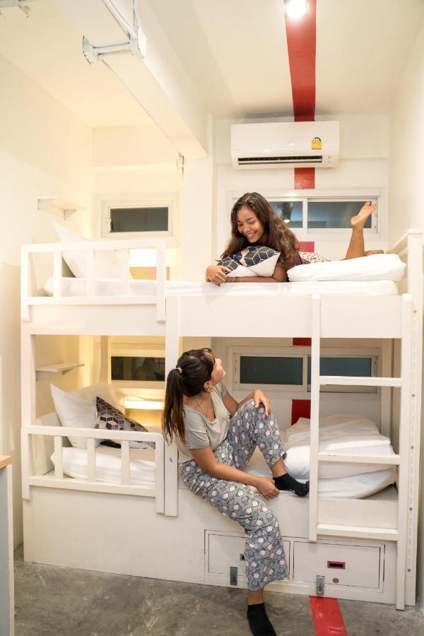 Hq Hostel Silom Bangkok Ngoại thất bức ảnh